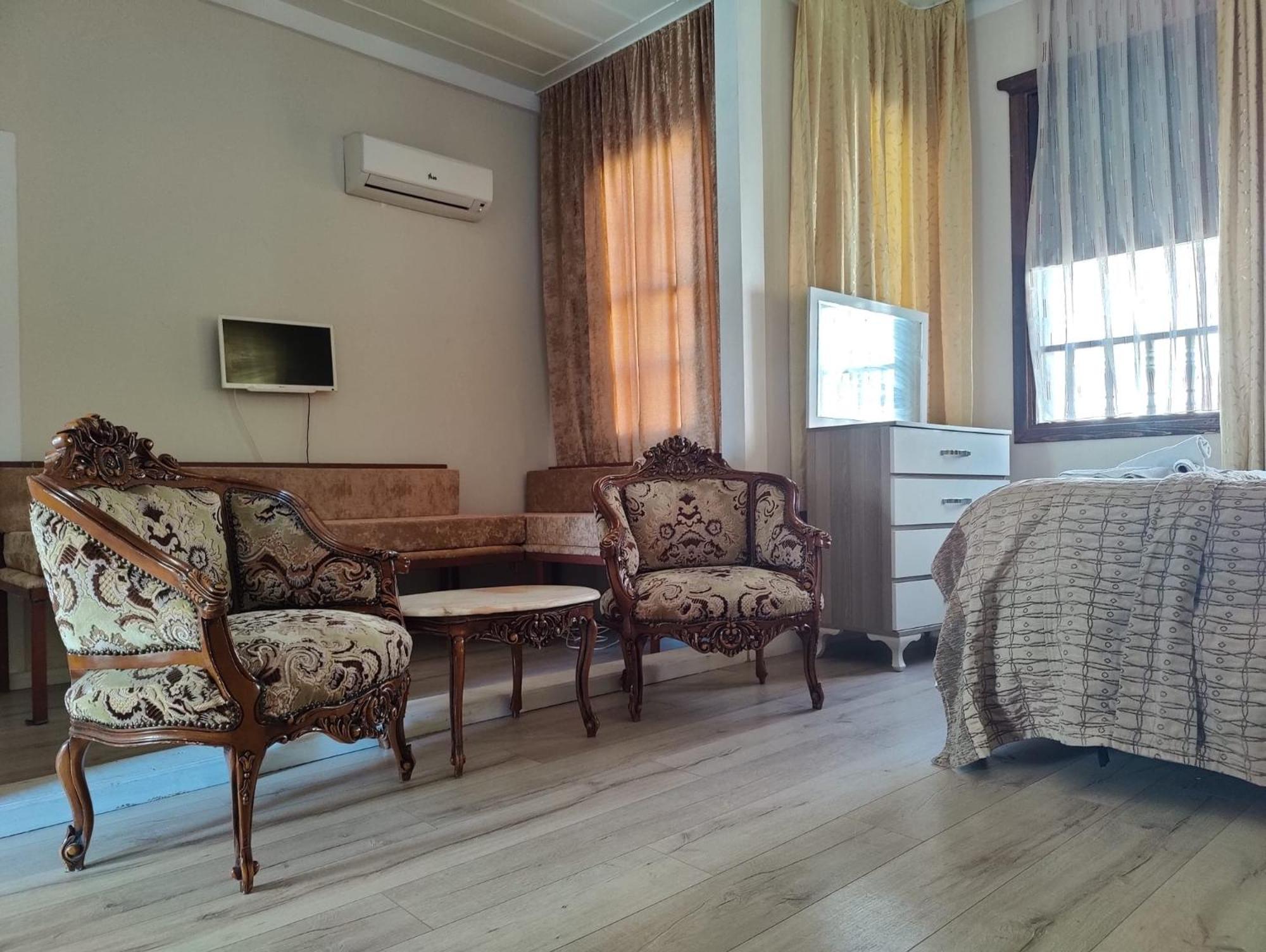 Antique House Hotel Анталия Екстериор снимка