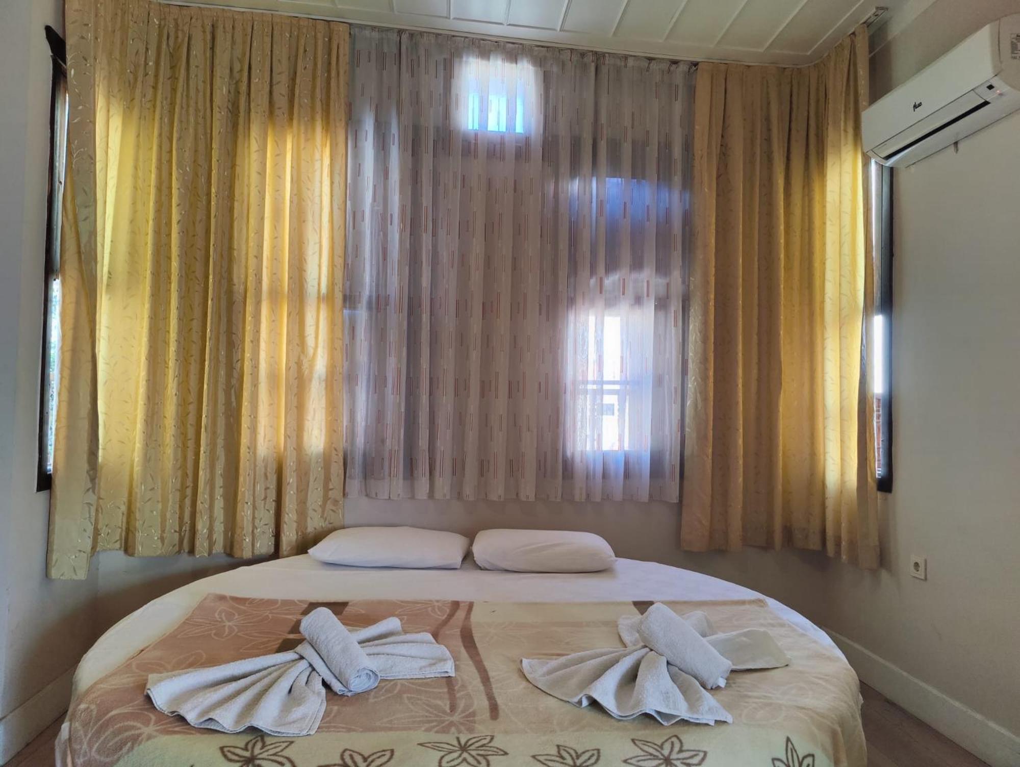Antique House Hotel Анталия Екстериор снимка