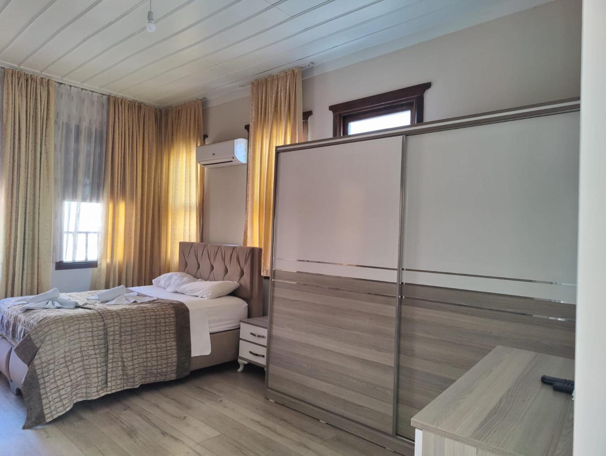 Antique House Hotel Анталия Екстериор снимка